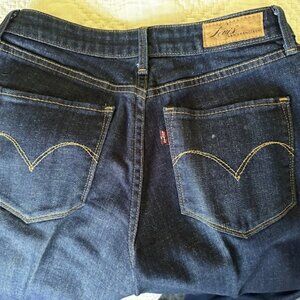 Boot Cut Levis Jeans